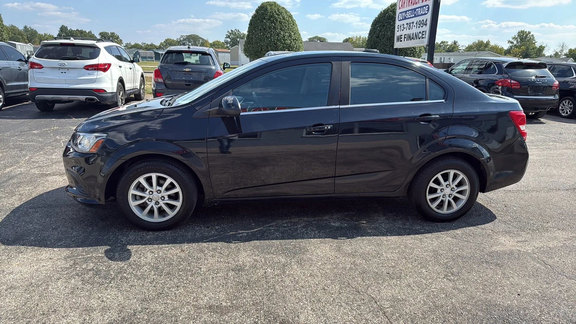 Used 2019 Chevrolet Sonic LT w/ Convenience Package FWD image 2