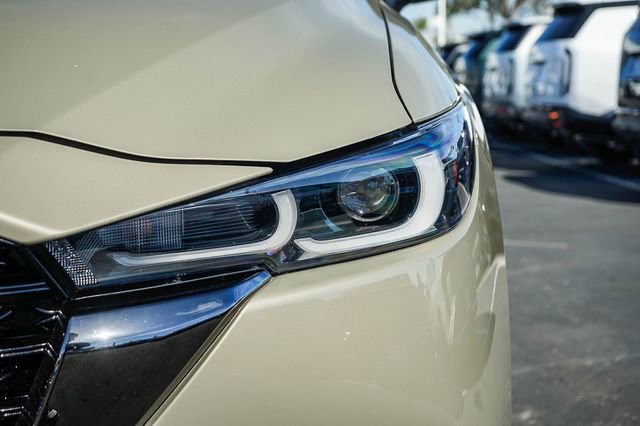 Used 2024 MAZDA CX-5 Carbon Edition image 10