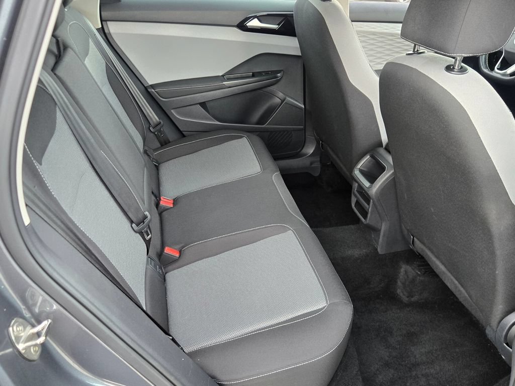 Certified 2024 Volkswagen Taos S FWD image 15