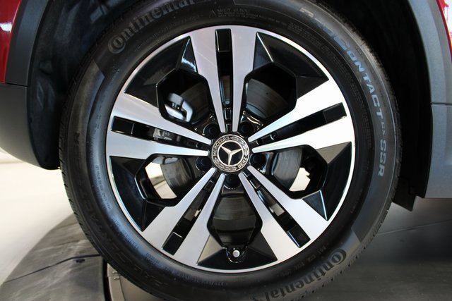 Used 2024 Mercedes-Benz GLA 250 w/ Exclusive Package image 37