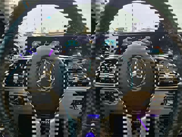 Used 2023 Mercedes-Benz GLB 250 image 25