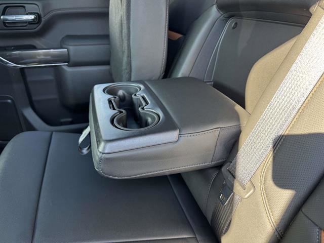 Used 2022 GMC Sierra 1500 AT4 w/ AT4 Premium Package image 11