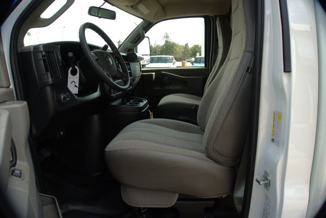 New 2025 GMC Savana 3500 w/ Power Convenience Package RWD image 9