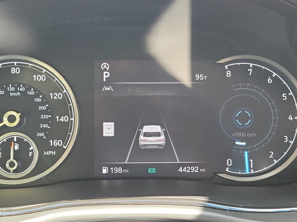 Used 2025 Genesis GV70 2.5T AWD/4WD image 35