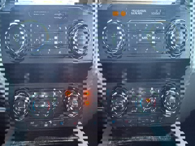 Used 2019 Ford F250 Lariat w/ Lariat Ultimate Package image 21