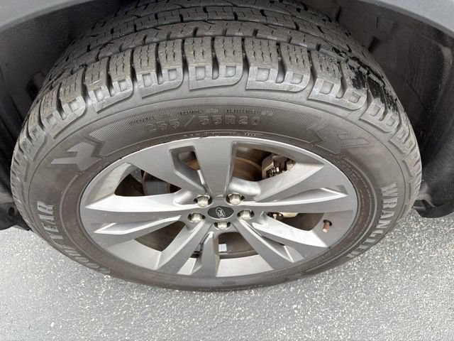 Used 2021 Ford Explorer XLT w/ Equipment Group 202A AWD/4WD image 9