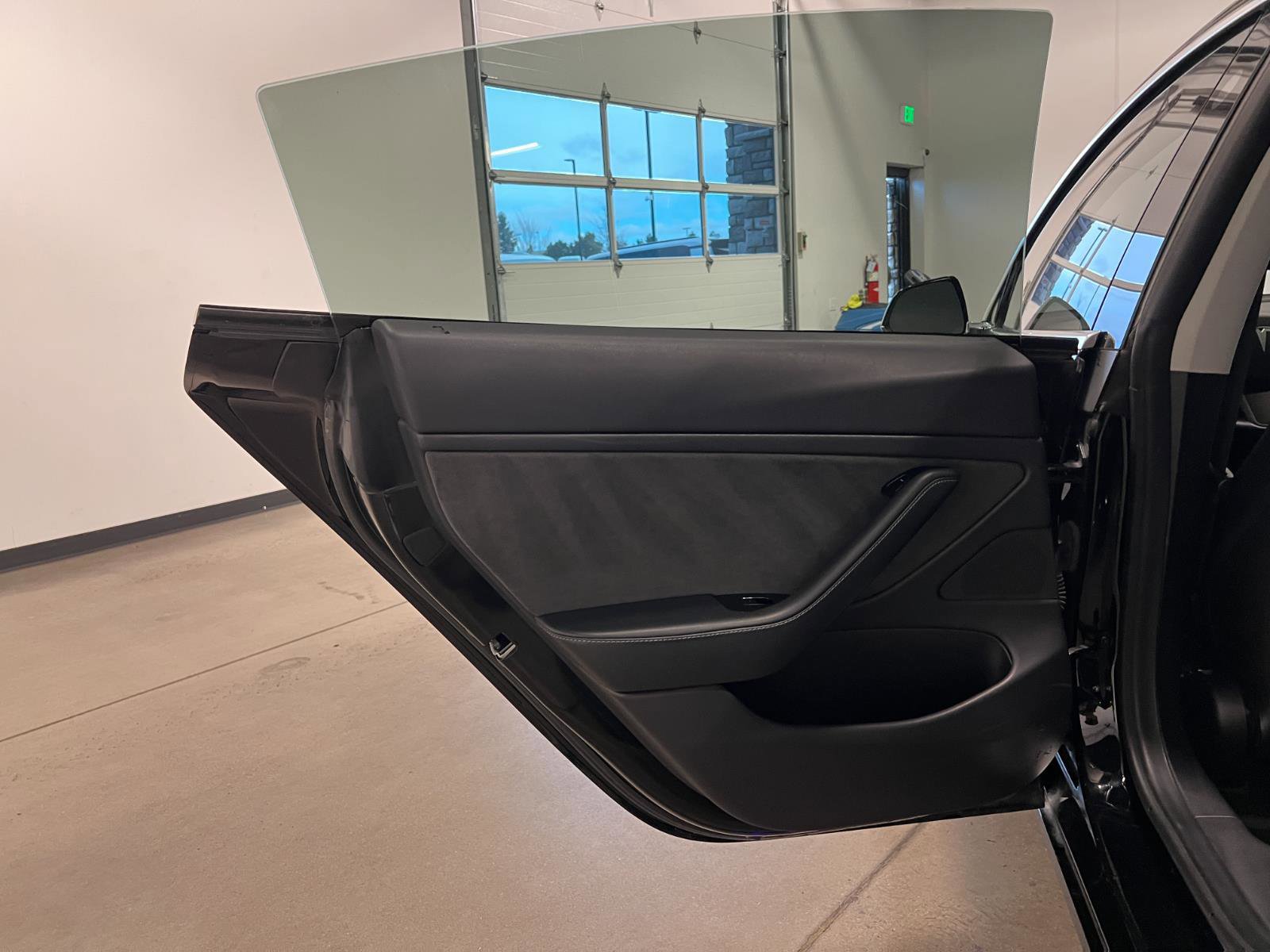 Used 2019 Tesla Model 3 Long Range image 28