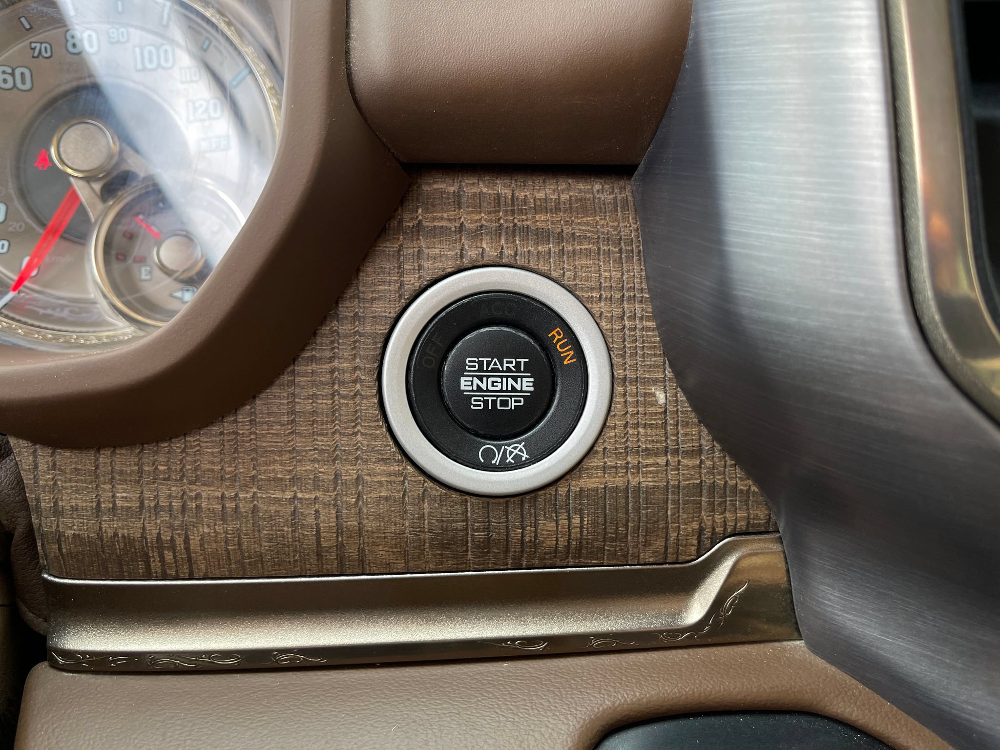 Used 2019 RAM 2500 Limited AWD/4WD image 18