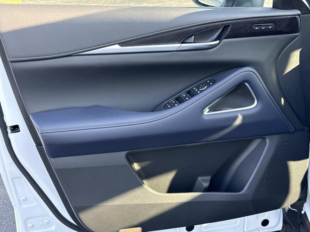 New 2026 INFINITI QX60 Sport w/ Dark Cargo Package image 15