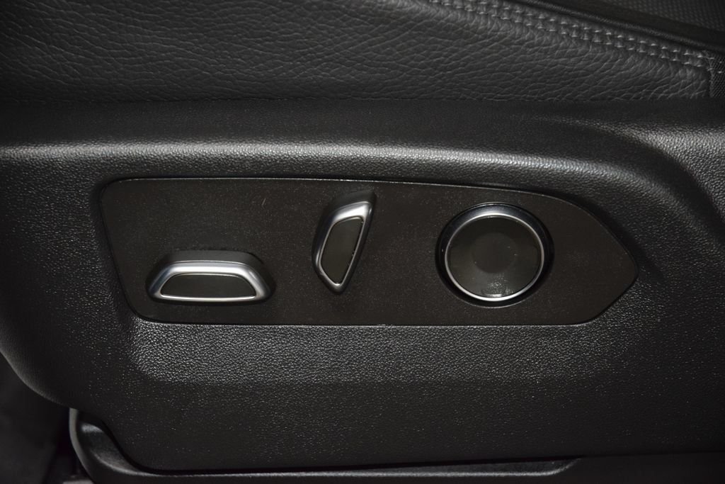 Used 2023 GMC Yukon XL Denali w/ LPO, Floor Liner Package AWD/4WD image 42