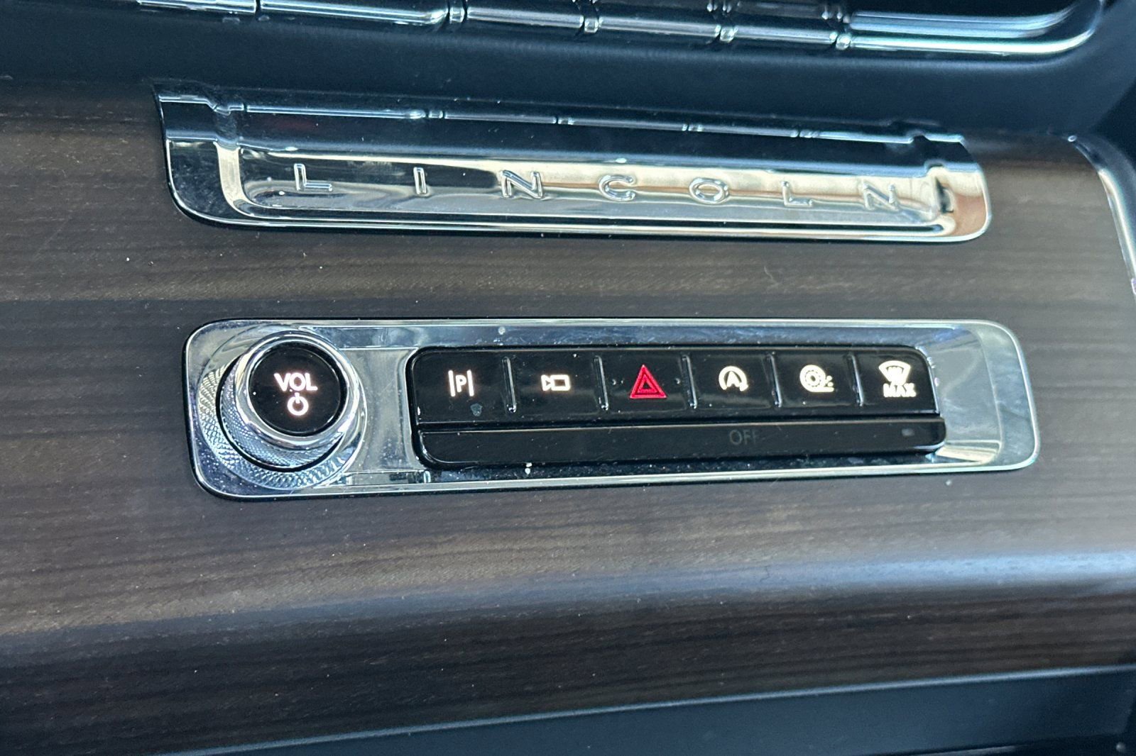 Used 2025 Lincoln Aviator Reserve w/ Equipment Group 201A AWD/4WD image 20