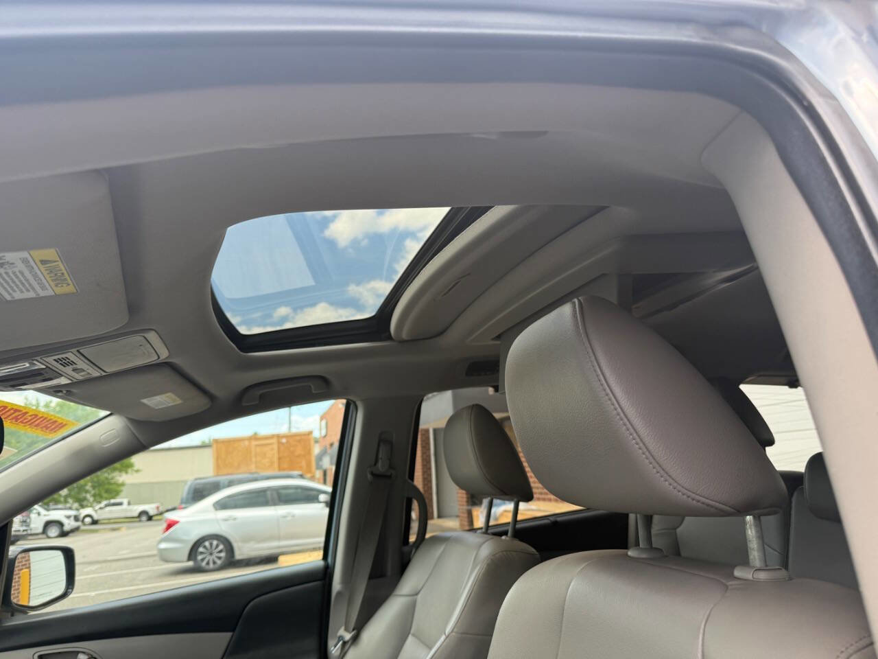 Used 2013 Honda Odyssey Touring Elite image 8