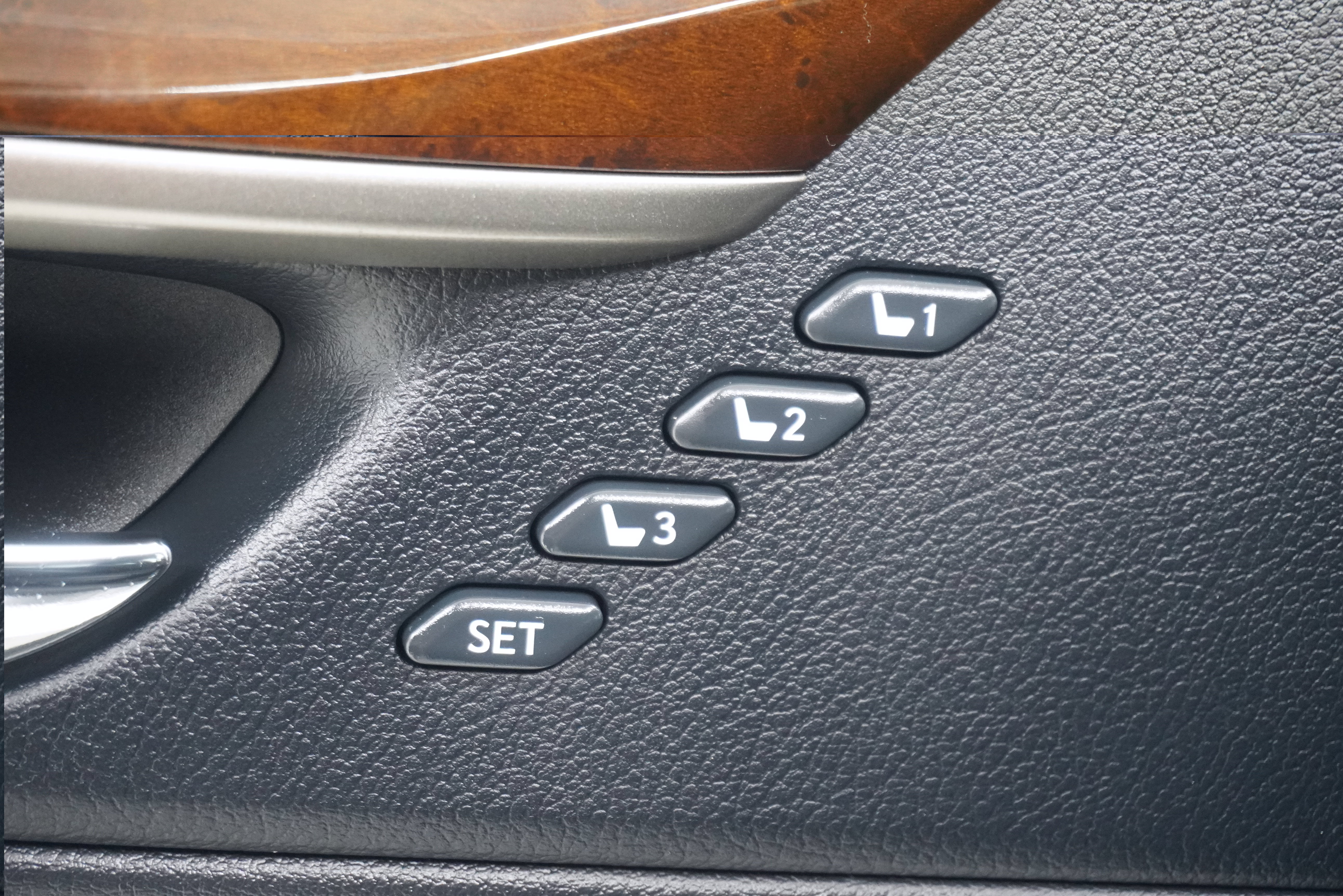 Used 2017 Lexus ES 350 w/ Luxury Package FWD image 16