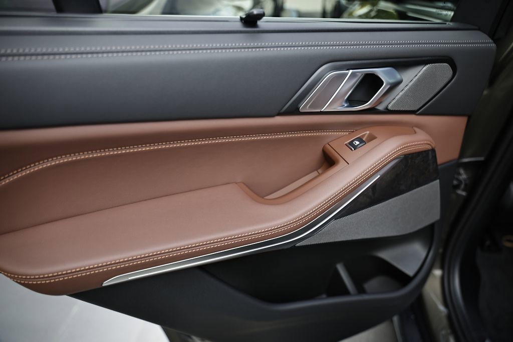 New 2026 BMW X5 xDrive50e w/ Executive Package image 22