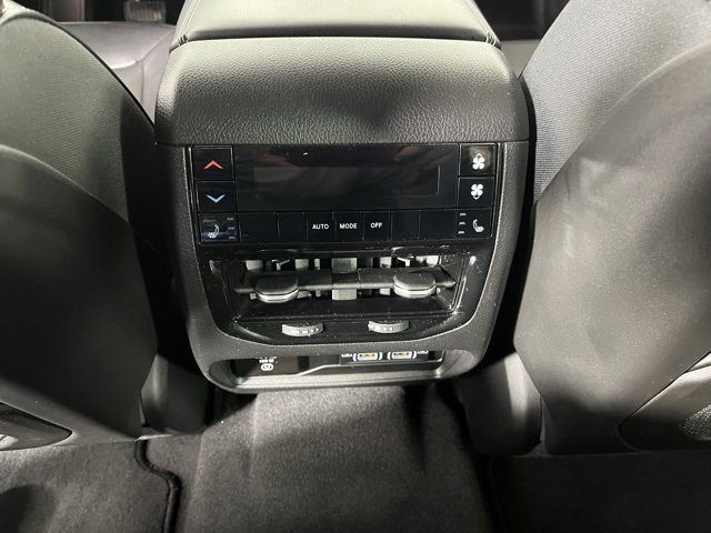 Used 2021 Jeep Grand Cherokee L Limited image 41