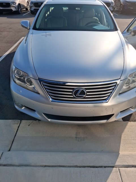 Used 2012 Lexus LS 460 L w/ Luxury Pkg RWD image 8