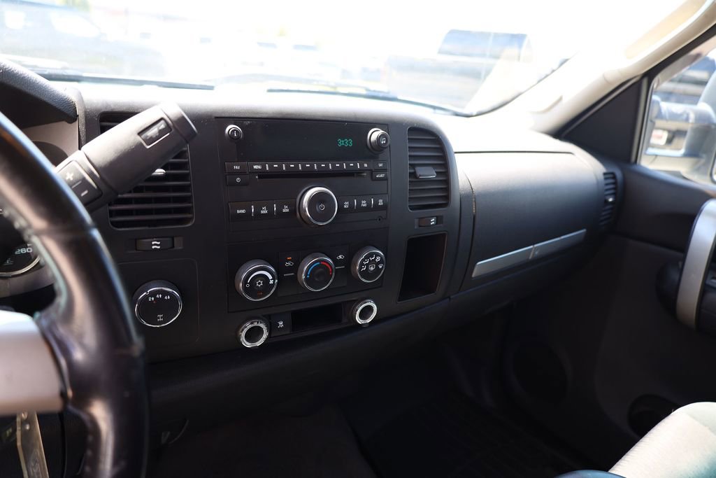Used 2009 GMC Sierra 2500 SLT AWD/4WD image 15