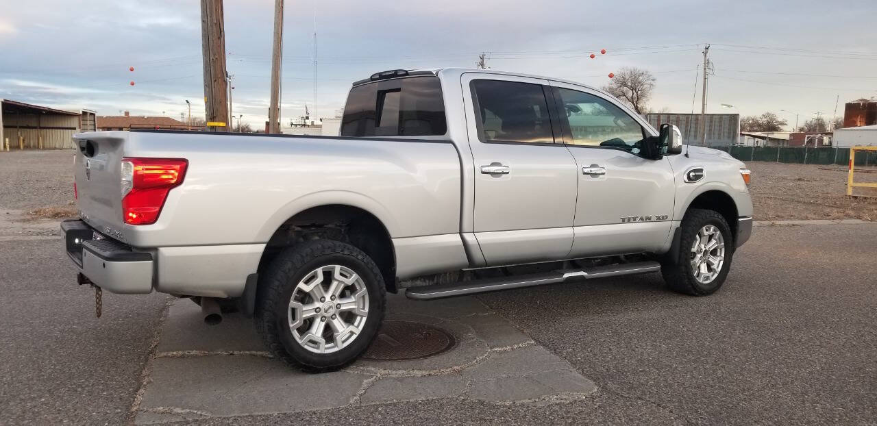 Used 2016 Nissan Titan SL AWD/4WD image 4