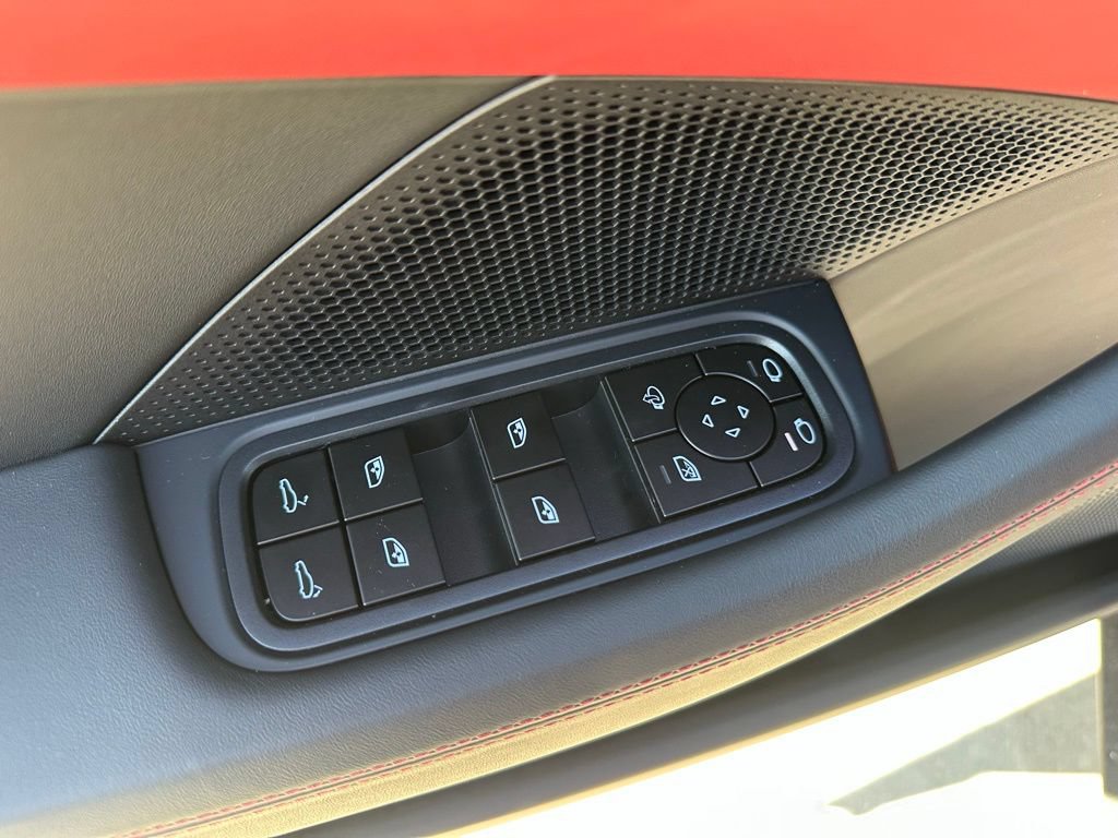 Used 2026 Porsche Panamera RWD image 20