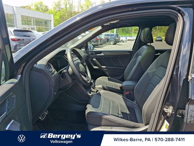 Certified 2024 Volkswagen Tiguan SEL R-Line AWD/4WD image 16