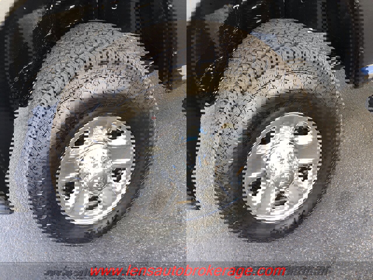 Used 2018 RAM 2500 Tradesman w/ Chrome Appearance Group image 25