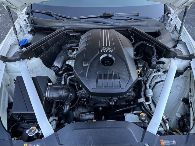 Used 2018 Kia Stinger Premium image 2