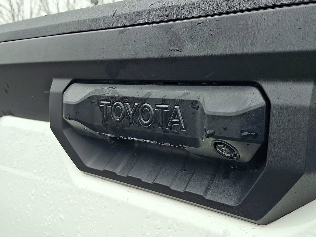 Used 2022 Toyota Tundra SR5 w/ SR5 Convenience Package image 29