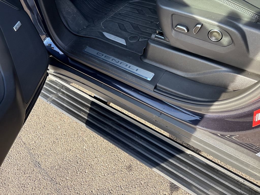 New 2026 GMC Yukon XL Denali w/ Sun & Power Step Package image 14