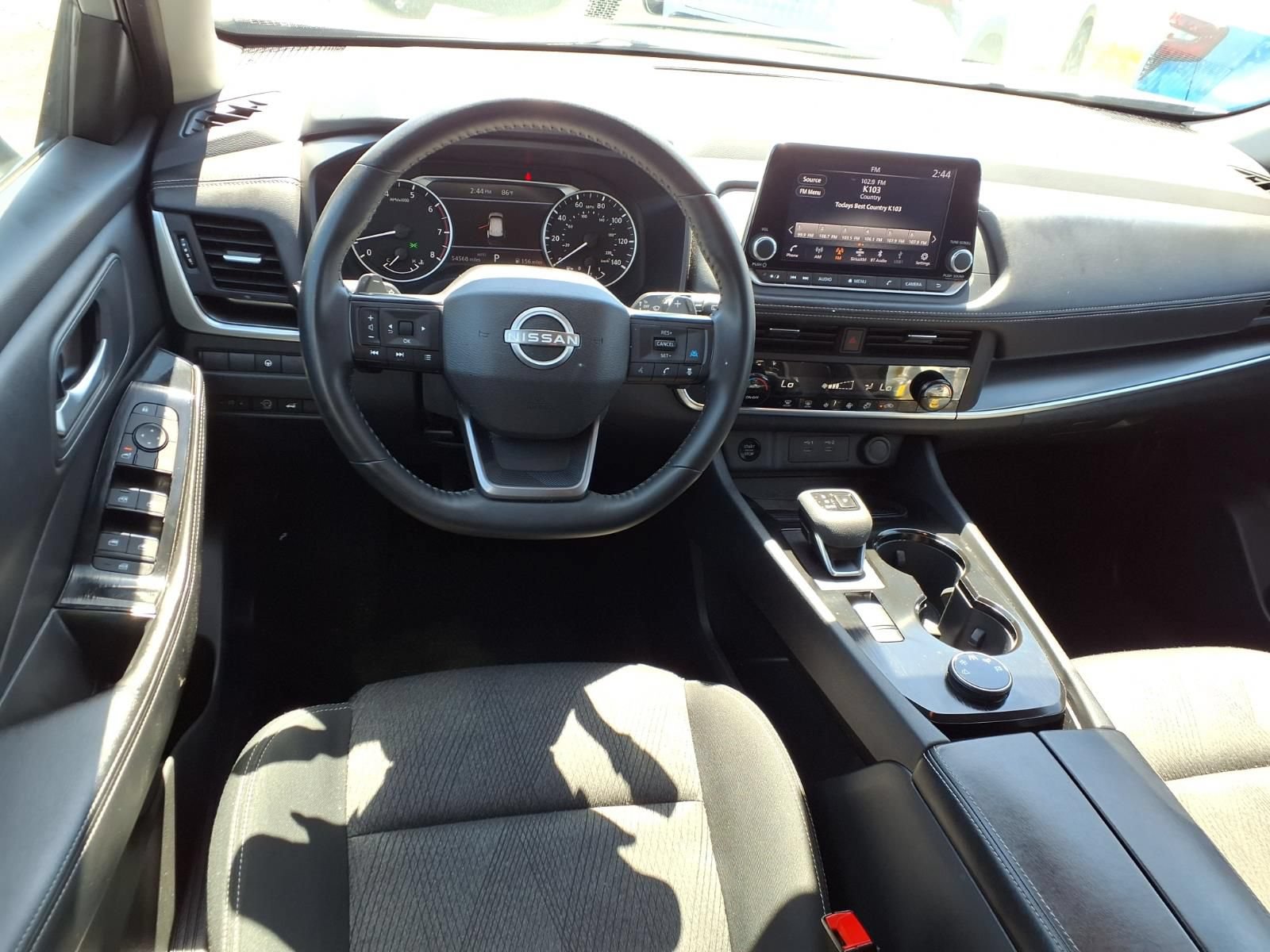 Used 2025 Nissan Rogue SV AWD/4WD image 11
