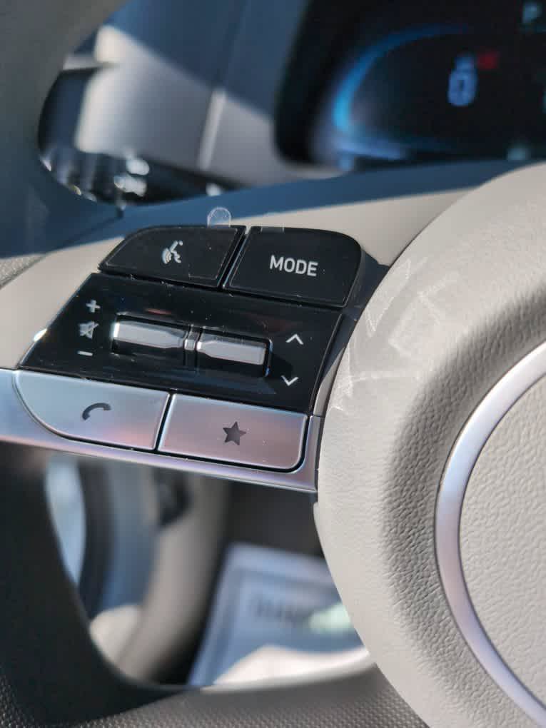 New 2026 Hyundai Elantra SE FWD image 32