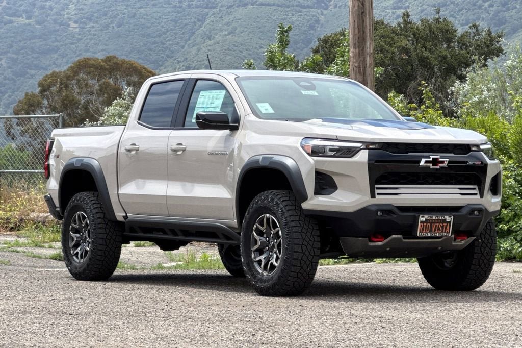 New 2026 Chevrolet Colorado ZR2 w/ Technology Package AWD/4WD image 2