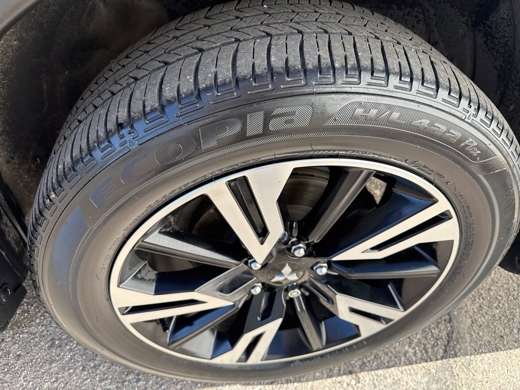 Used 2023 Mitsubishi Eclipse Cross SE image 13