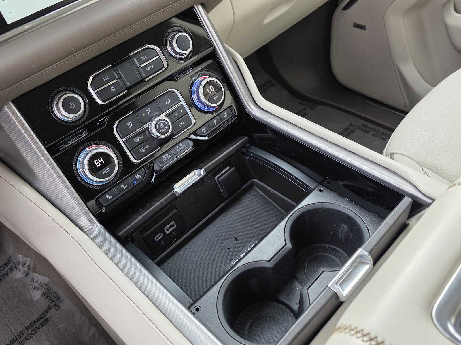 Used 2022 GMC Yukon XL Denali image 23