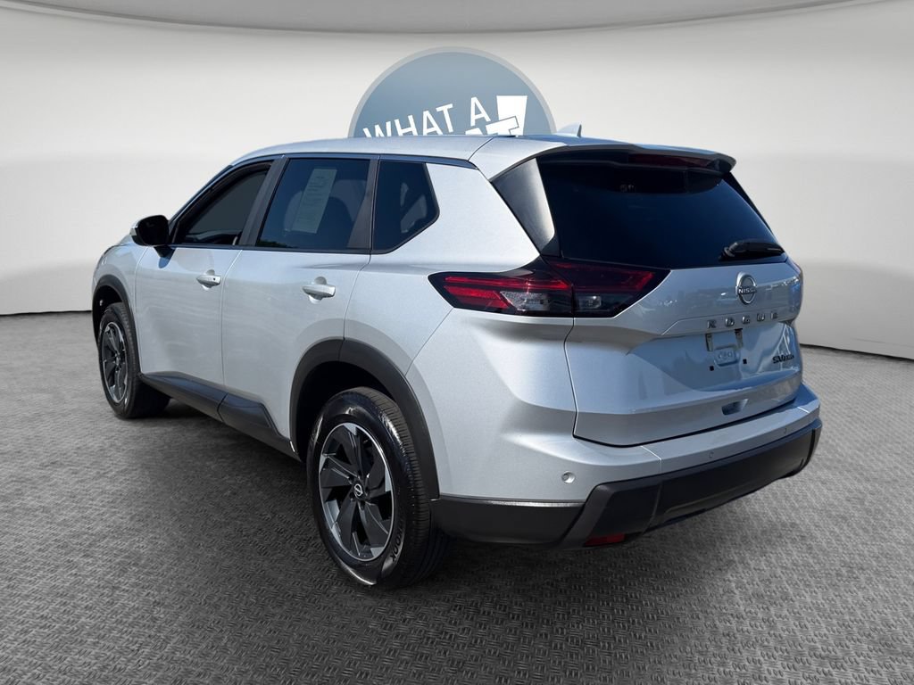 Used 2024 Nissan Rogue SV AWD/4WD image 6