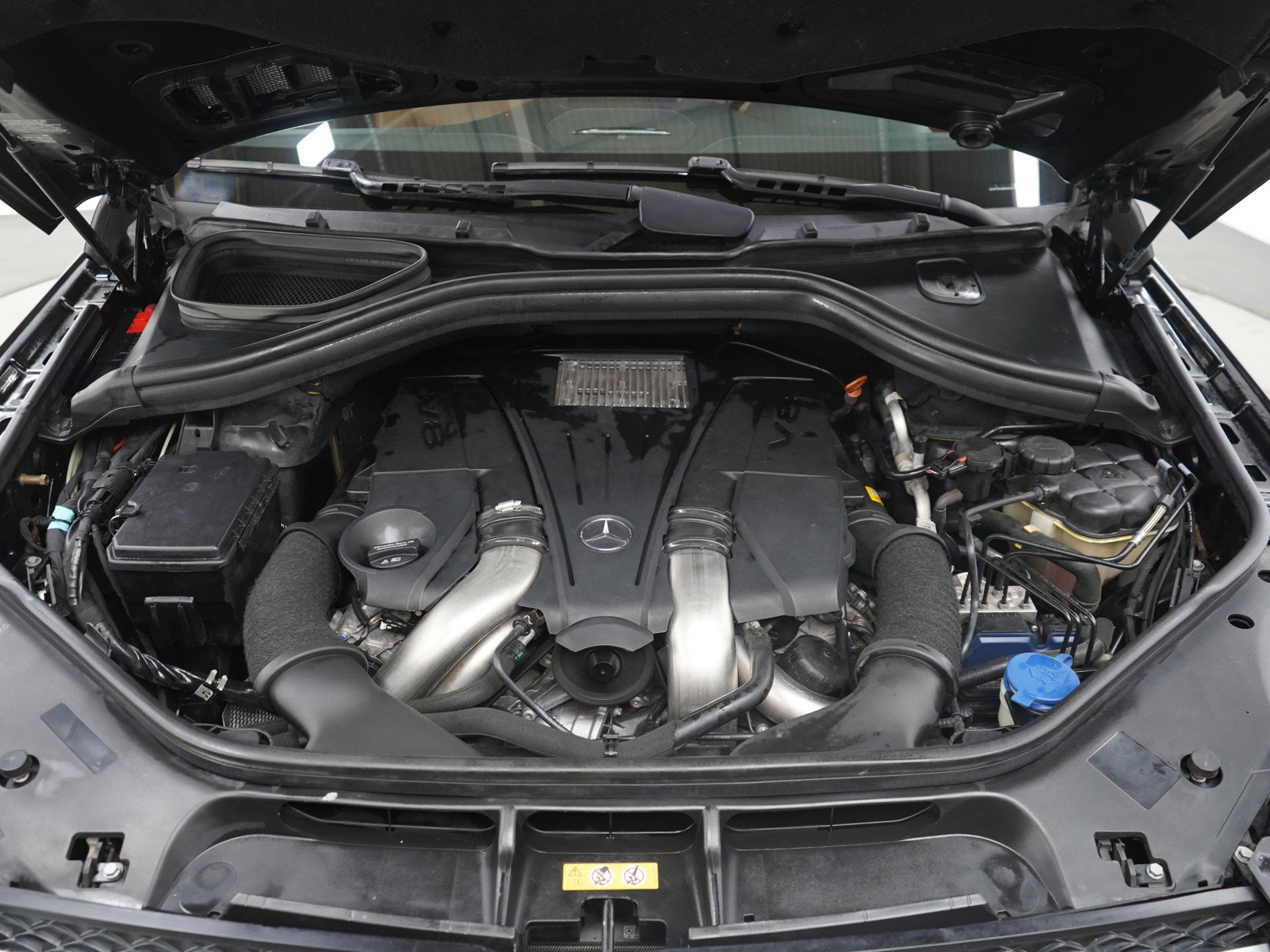 Used 2018 Mercedes-Benz GLS 550 4MATIC image 35