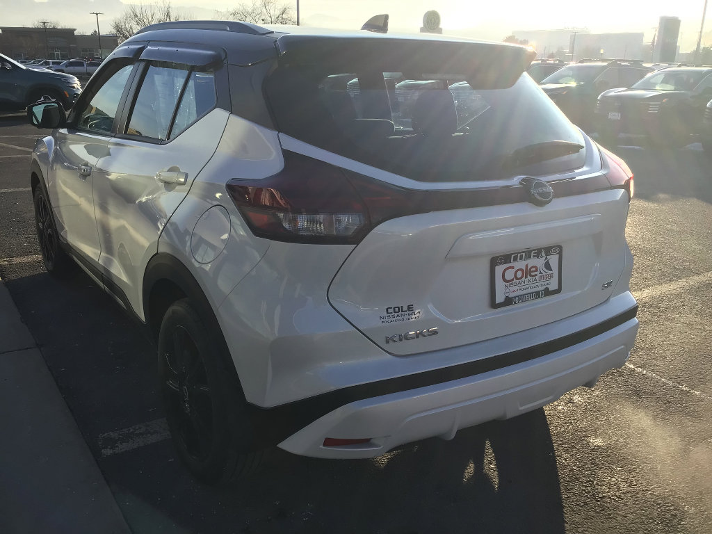 Used 2023 Nissan Kicks SR image 4