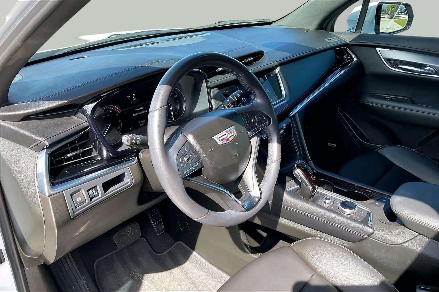 Used 2024 Cadillac XT6 Luxury FWD image 18
