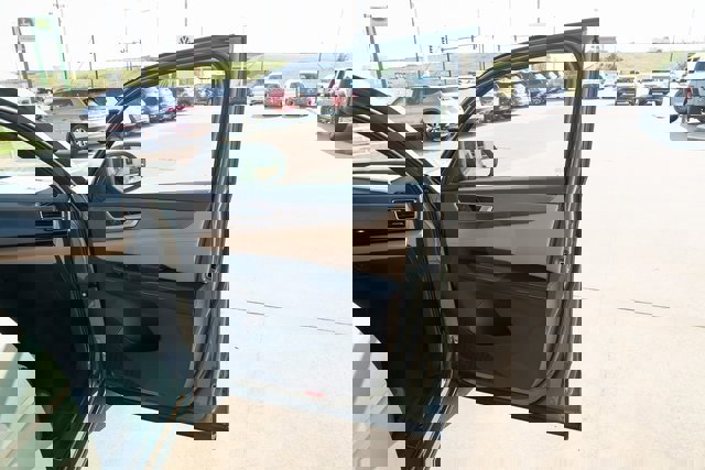 New 2026 Volkswagen Atlas Cross Sport SE image 15