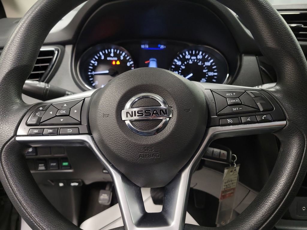 Used 2022 Nissan Rogue Sport S image 17