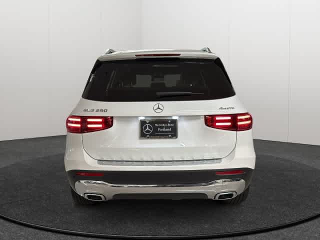 New 2026 Mercedes-Benz GLB 250 4MATIC image 5