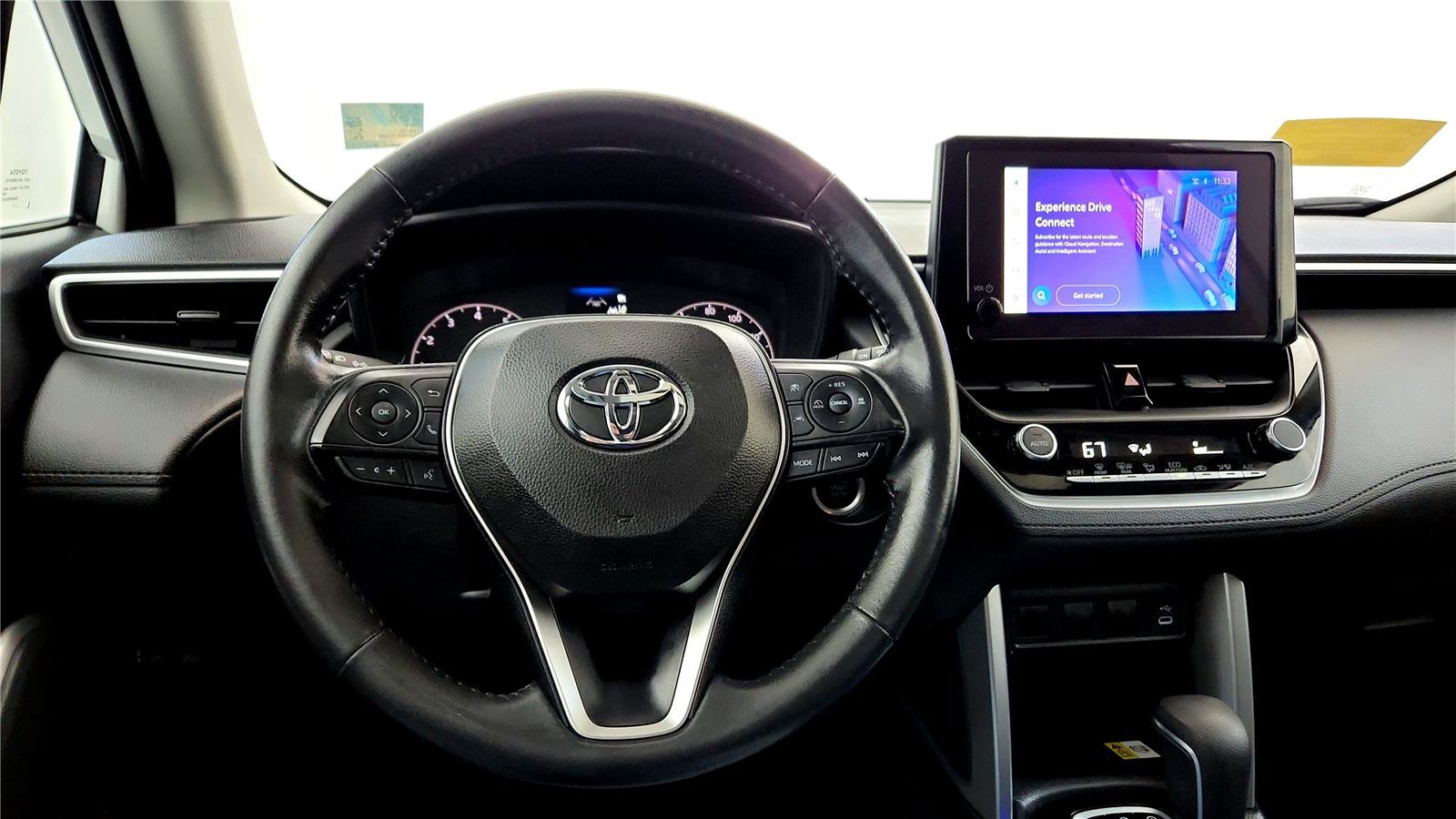 Certified 2023 Toyota Corolla Cross LE w/ Moonroof Package image 27