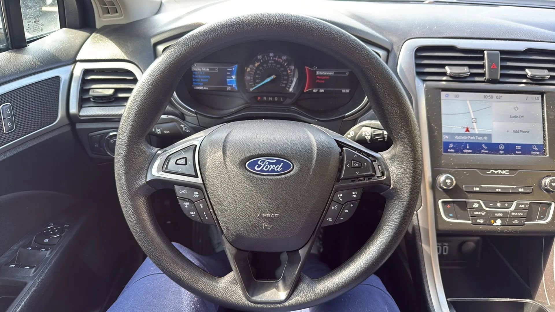 Used 2020 Ford Fusion SE image 10