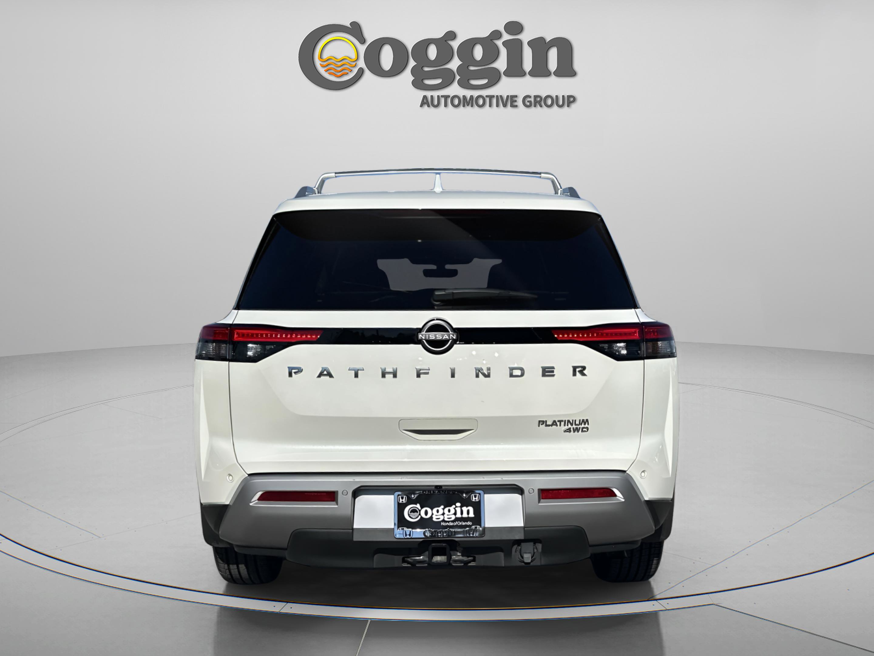 Used 2024 Nissan Pathfinder Platinum image 5