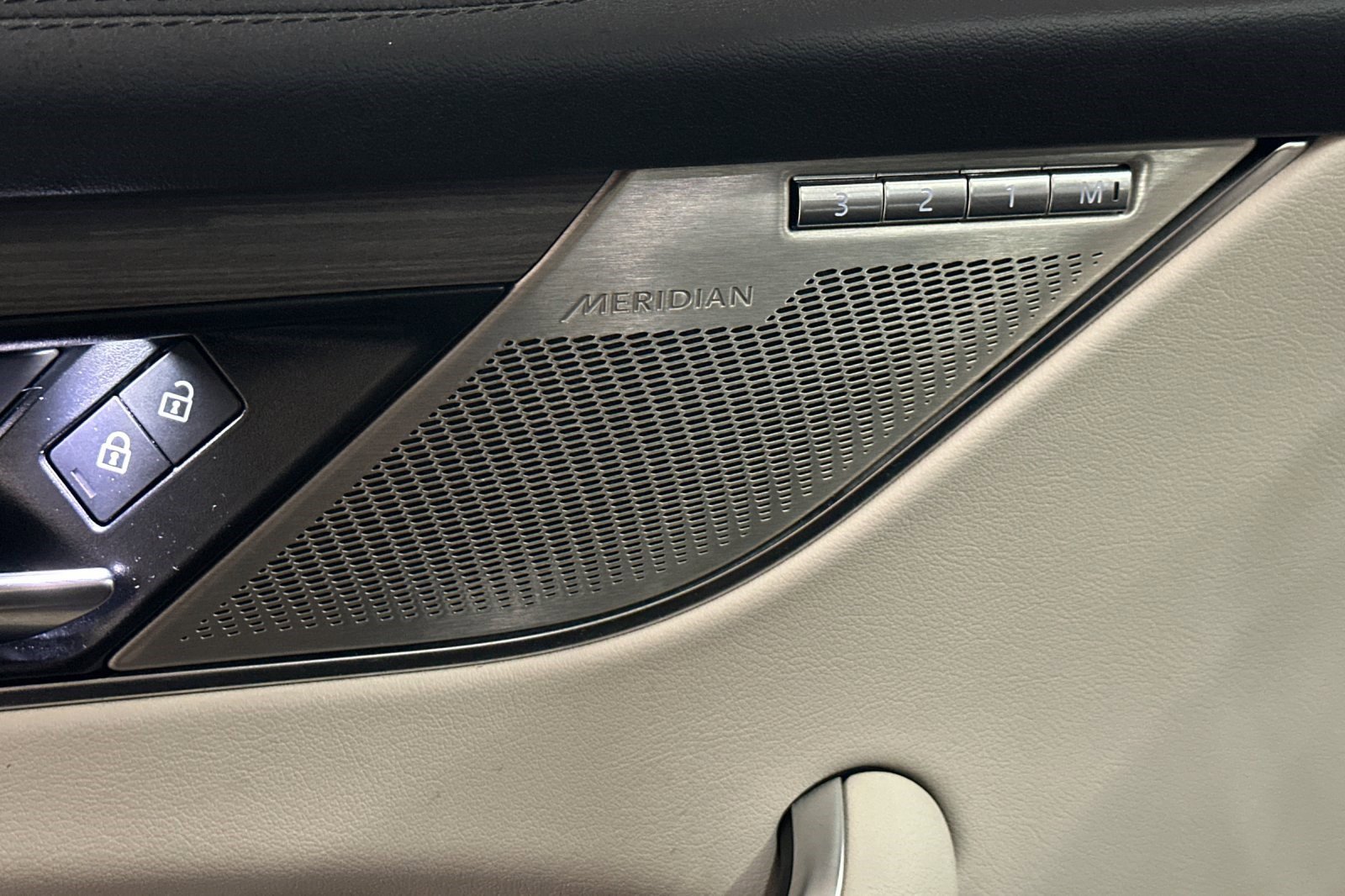 Used 2022 Jaguar F-PACE S image 16