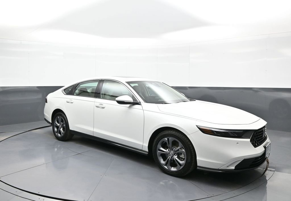 Certified 2024 Honda Accord EX-L image 4