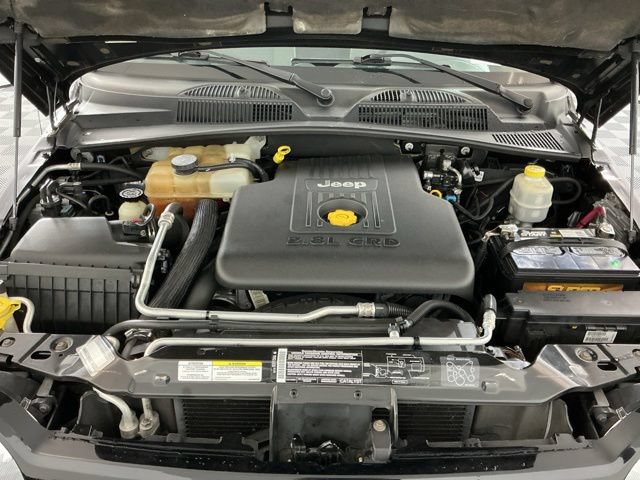 Used 2005 Jeep Liberty Sport AWD/4WD image 29