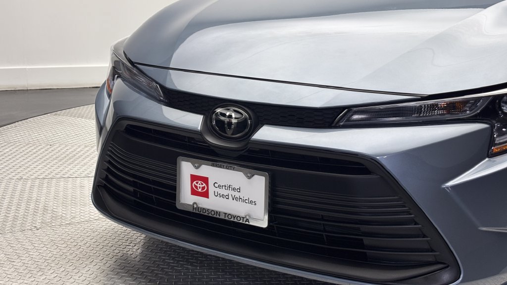 Used 2026 Toyota Corolla LE w/ LE Premium Package FWD image 2