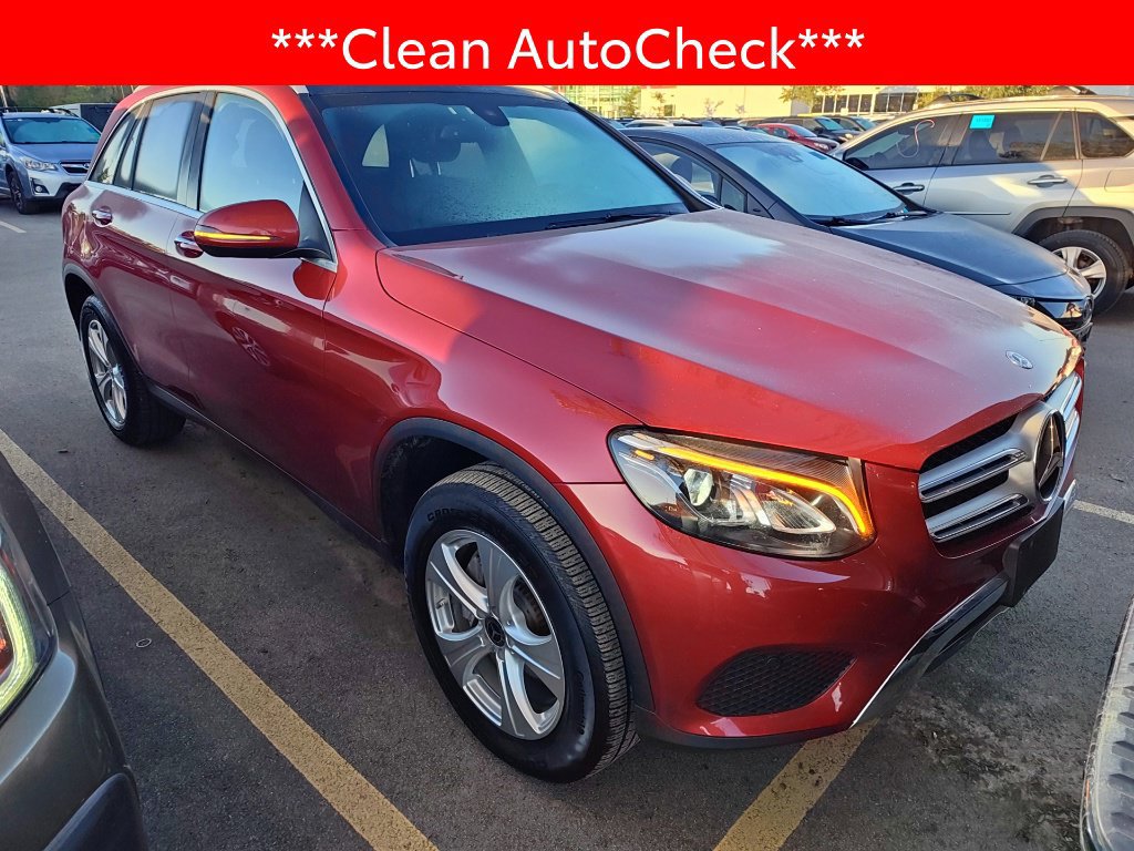 Used 2018 Mercedes-Benz GLC 300 4MATIC image 3