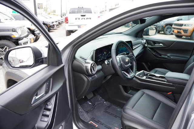 Used 2025 Chevrolet Equinox LT w/ Convenience Package II AWD/4WD image 15