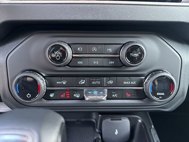 New 2025 Ford Bronco Outer Banks AWD/4WD image 18